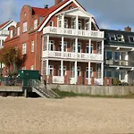 Gaestehaus-gorch-fock-wohnung-2-mit-direktem-meerblick