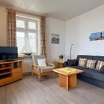 Gaestehaus-gorch-fock-wohnung-2-mit-direktem-meerblick 아파트 *
