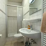 Gaestehaus-gorch-fock-wohnung-2-mit-direktem-meerblick * 비크아프포르