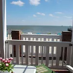 아파트 Gaestehaus-gorch-fock-wohnung-2-mit-direktem-meerblick