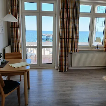 Gaestehaus-gorch-fock-wohnung-2-mit-direktem-meerblick